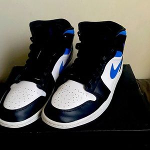 Air Jordan 1 mid